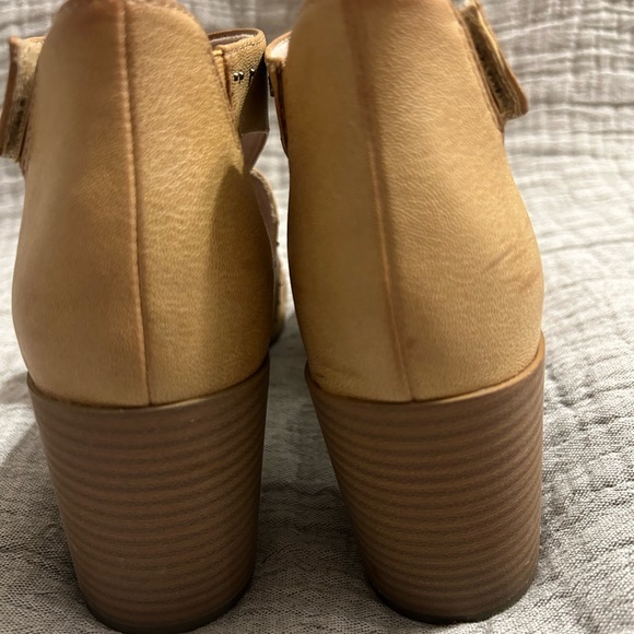 Naturalizer Soul shoes - Picture 3 of 9